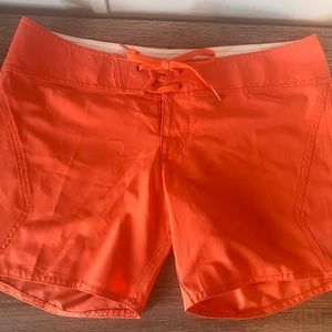 Volcom Simply Solid 7” Women’s Boardshorts